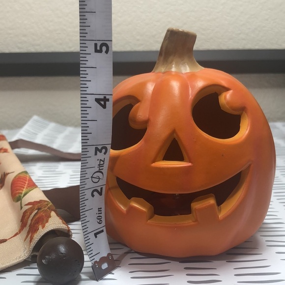 October fall pumpkin - Picture 8 of 8